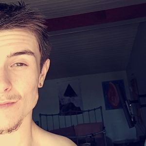 Meet your Posher, Hunter